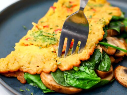 vegan Omlette with cashew